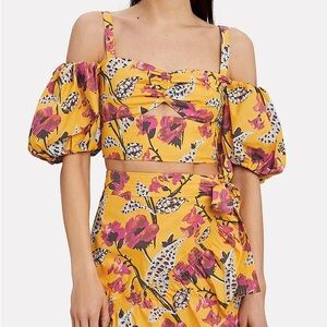 Very cute crops top with very fine cotton material